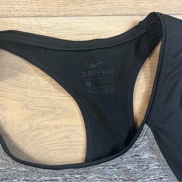 Nike Women's Gray and Black Tank Top - Picture 11 of 14